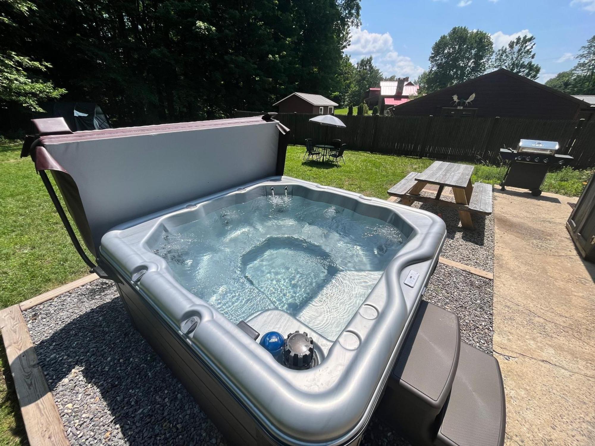 Ski Chalet W-Hot Tub, Only 3 Min To Sunday River Ski Lifts! Bethel Exterior foto